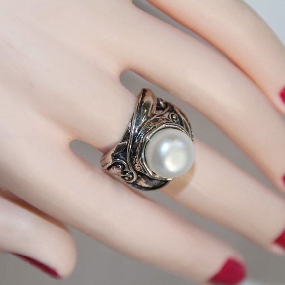 Zuman Sterling Silver Pearl Ring - Picture 12 of 13